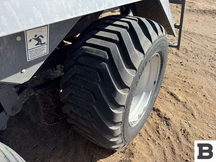 2012-massey-ferguson-2190-image-35