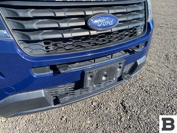2017-ford-explorer-image-9