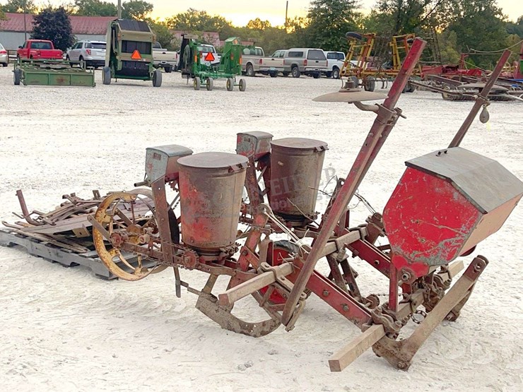 massey-ferguson-3-image-1