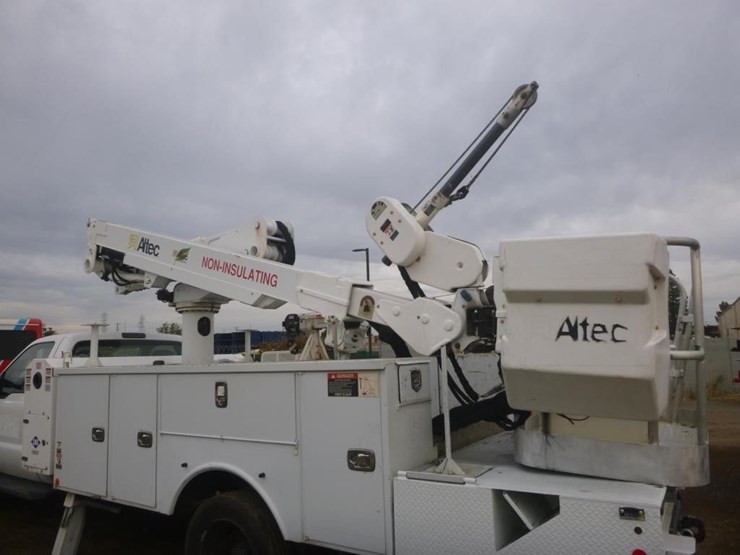 2015-ford-f550-image-9