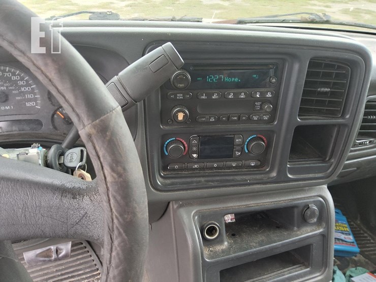 2006-gmc-sierra-2500hd-image-18