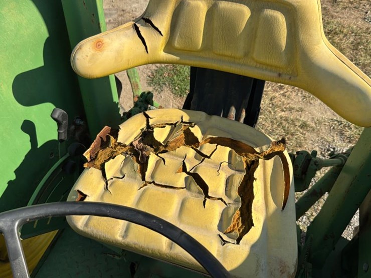 john-deere-2940-image-6