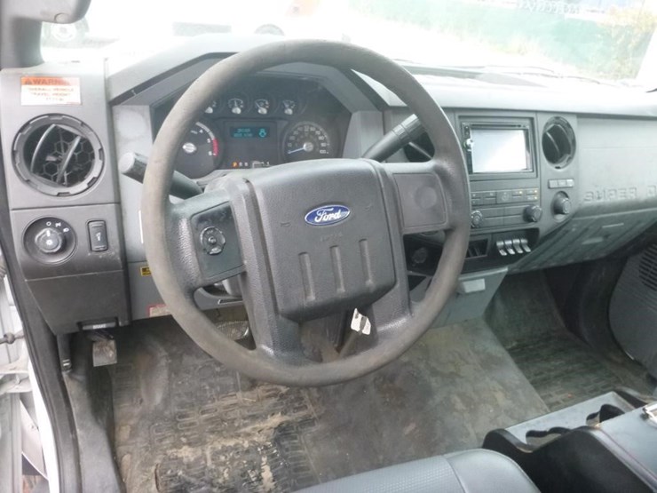 2015-ford-f550-image-29