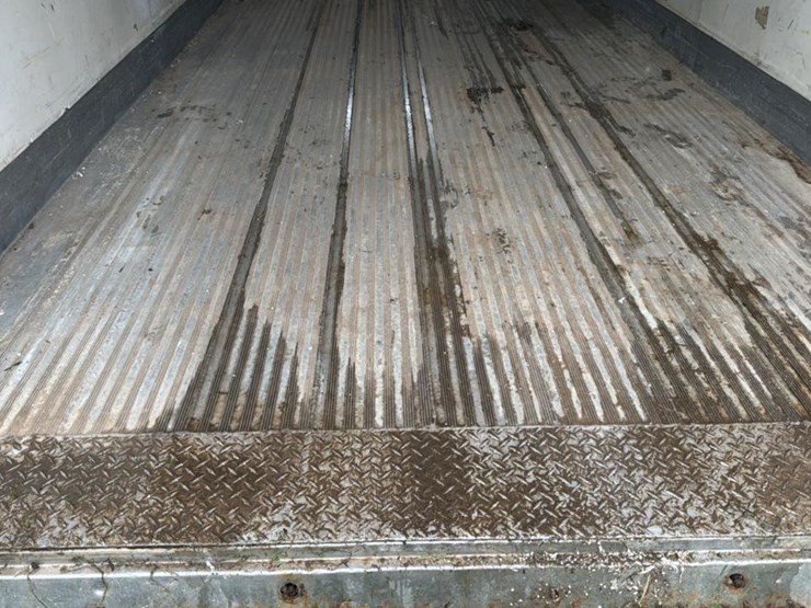 #2250-•-johnson-enclosed-trailer-image-7