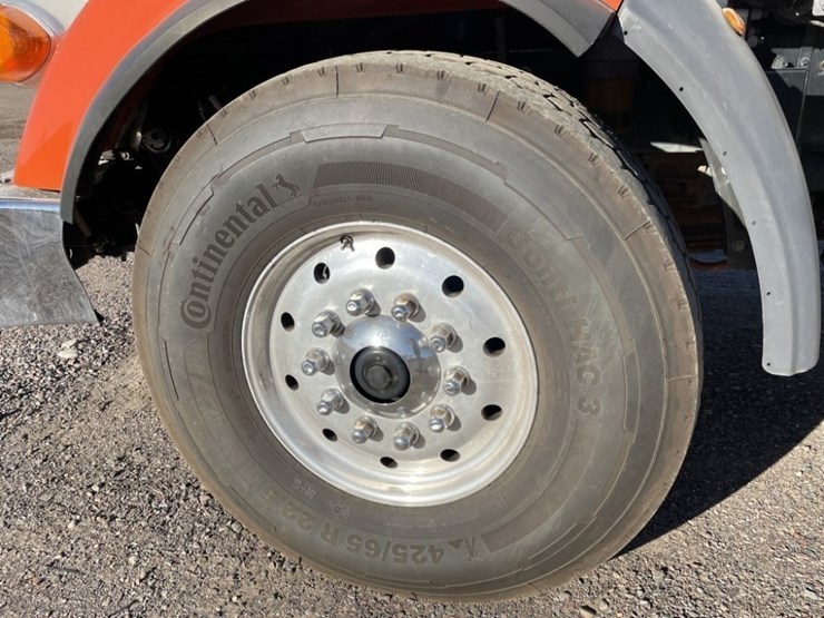 2018-peterbilt-367-image-9