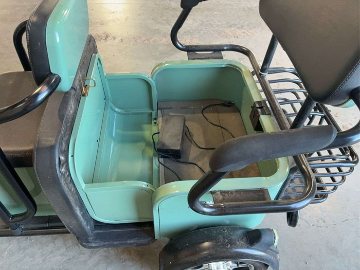 massimo-electric-2022-mini-golf-cart-image-7