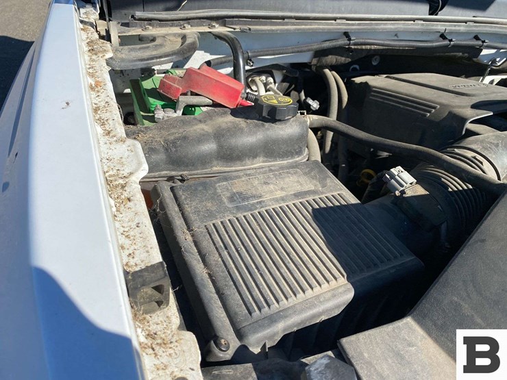 2013-chevrolet-silverado-3500-image-43