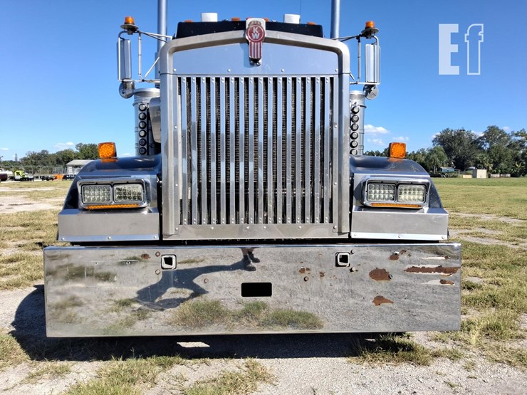 2005-kenworth-w900-image-3