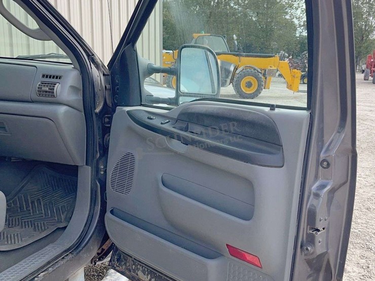 2006-ford-f350-image-36