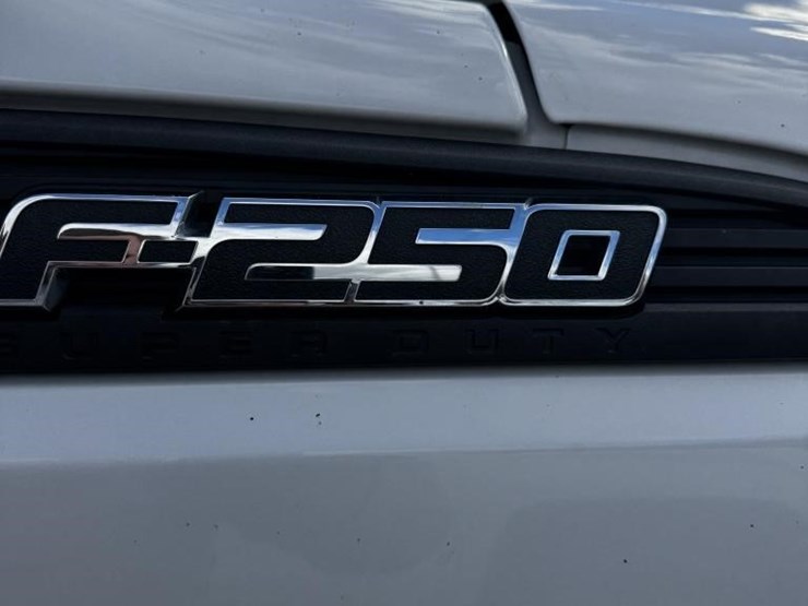 2016-ford-f250-sd-image-2