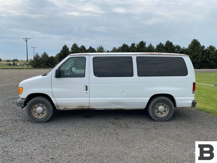 2004-ford-e150-image-2