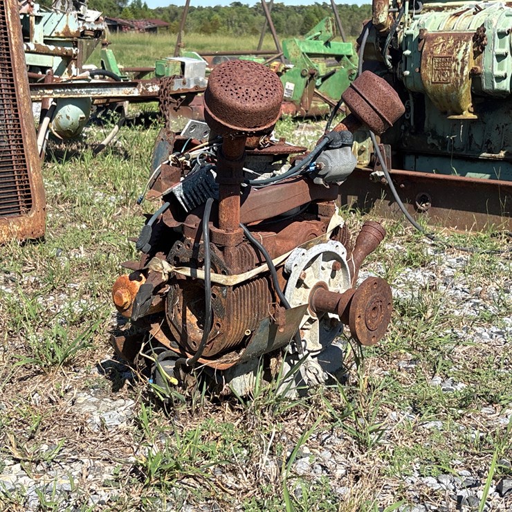 #121 • MISC LOT WITH ENGINE PART