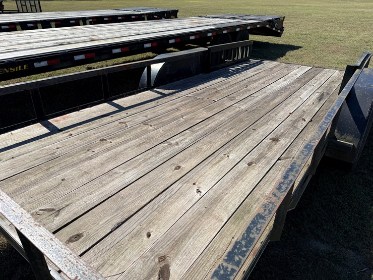 #39-•-#232-•-16-foot-double-axle-trailer-image-9