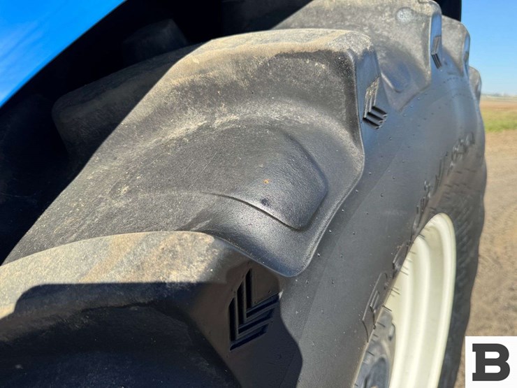 2014-new-holland-t4.105-image-22