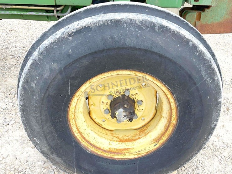 john-deere-2840-image-12