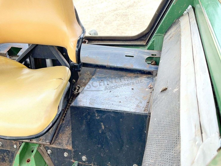 john-deere-2840-image-38