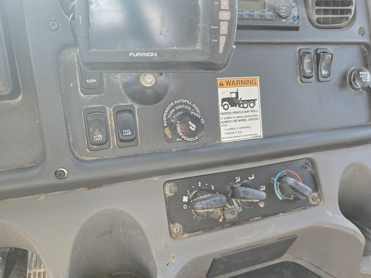 #22329-•-2014-freightliner-m2-106-box-truck-image-76