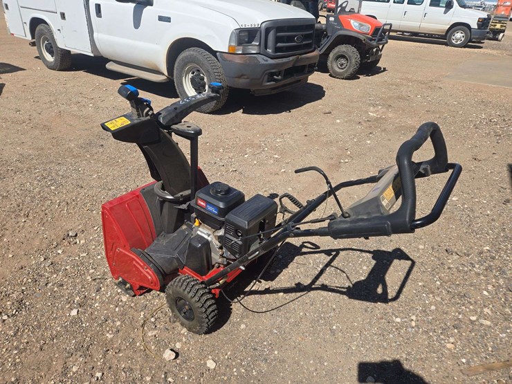 toro-snow-blower-image-5