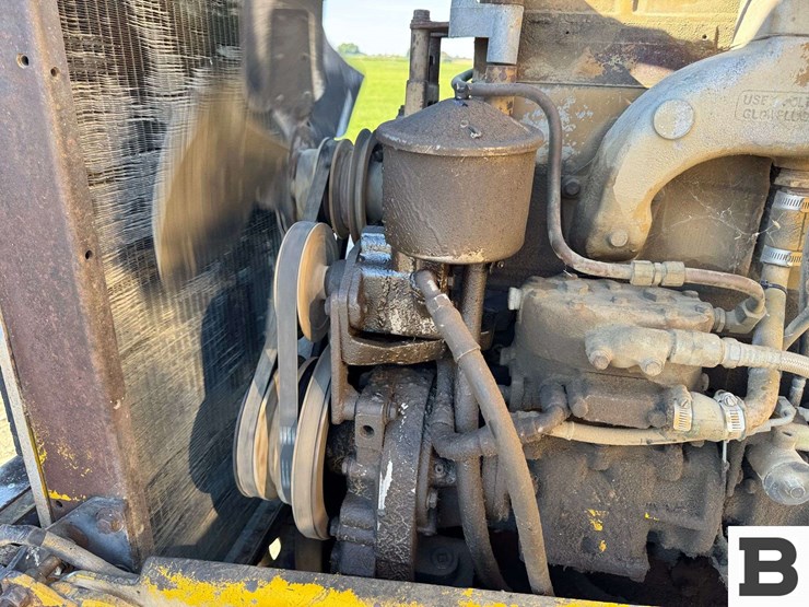 1969-mack-boom-truck-image-51