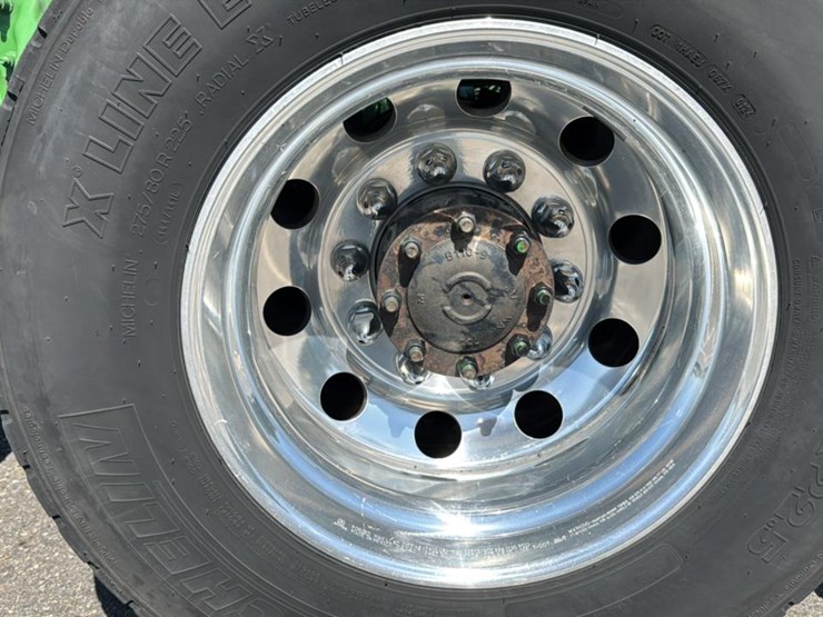 2023-peterbilt-579-image-26