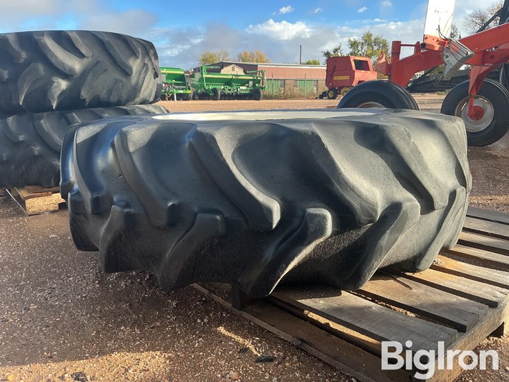 goodyear-special-sure-grip-td8-16.9r30-tractor-tire-image-5