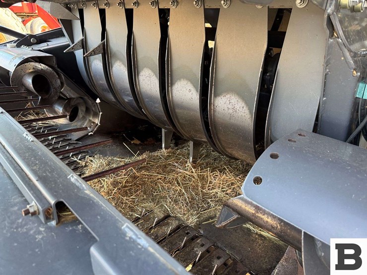 2015-massey-ferguson-2290-image-20