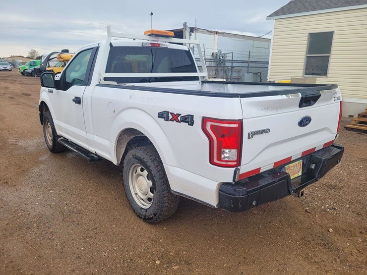 2017-ford-f150-xl-image-4