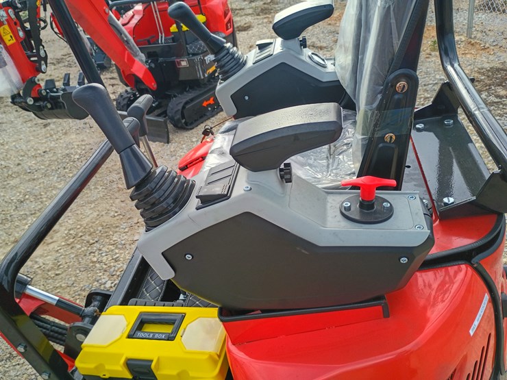 #l57-003-•-2025-tpm-16-mini-excavator-(gasoline)-image-15