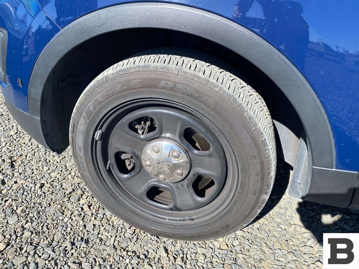 2018-ford-explorer-image-11