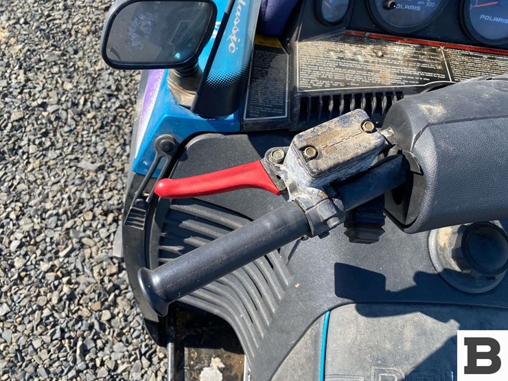 1998-polaris-indy-trail-touring-xlt-snowmobile-image-14