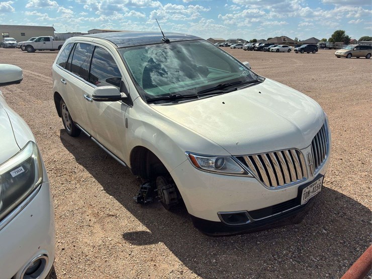 2013-lincoln-mkx-image-2