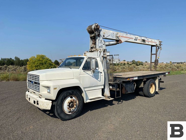 1985-ford-f800-image-1