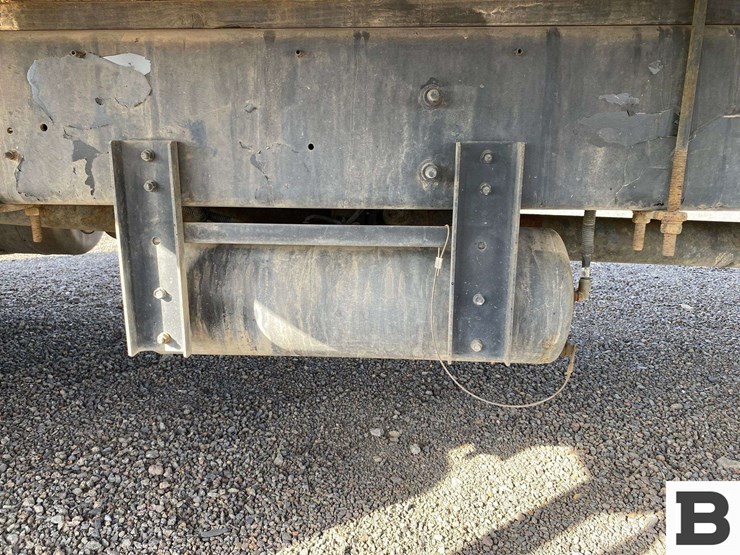 2014-hino-268-image-14