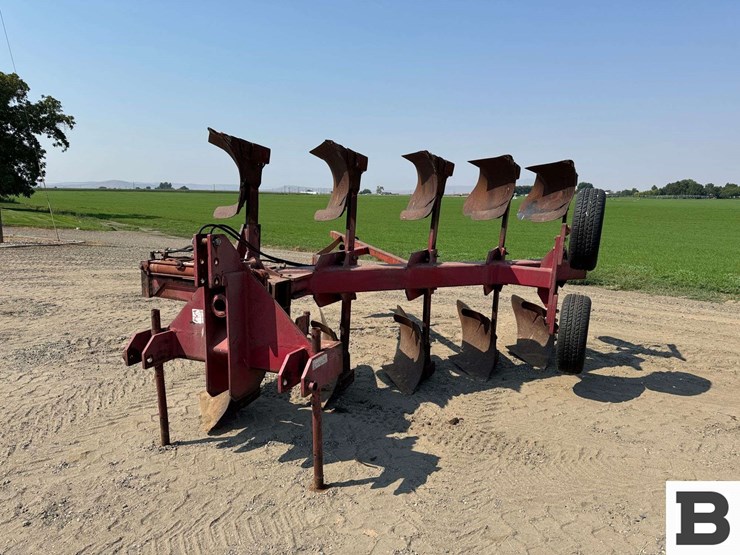 watts-5-bottom-plow-image-2