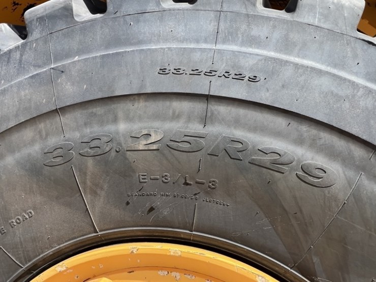 2020-volvo-a60h-image-11