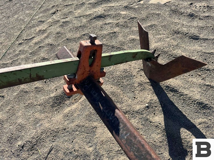 138"-toolbar-with-cultivator-sweeps-image-6