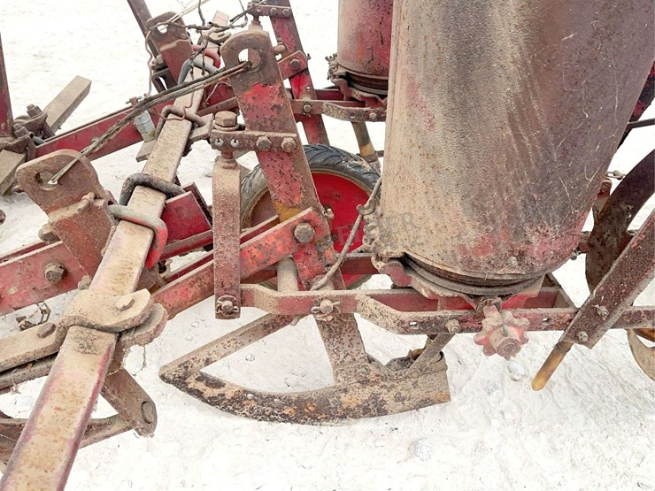 massey-ferguson-3-image-11