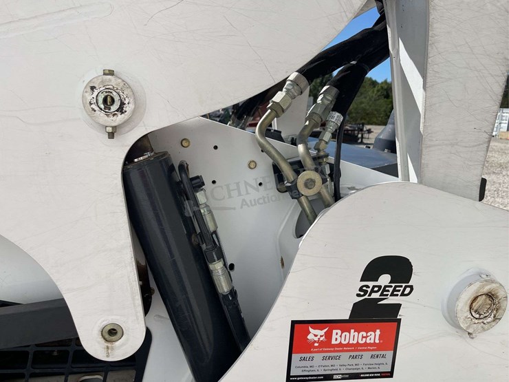 2016-bobcat-t750-image-39