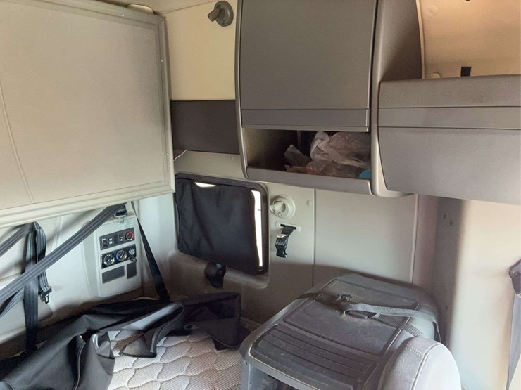 2017-international-prostar-image-20