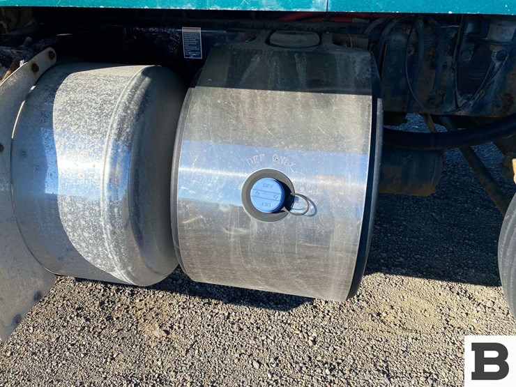 2013-peterbilt-367-image-15