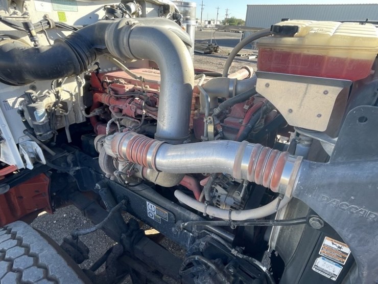 2018-peterbilt-367-image-32