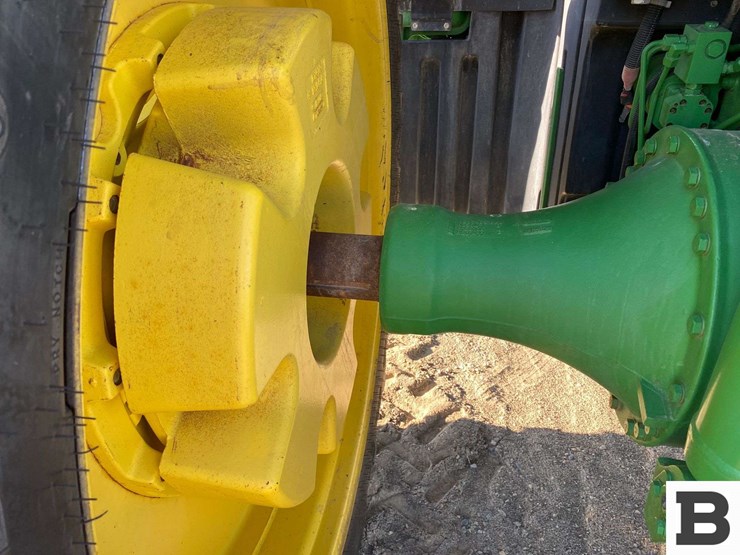 2011-john-deere-8285-tractor-image-26