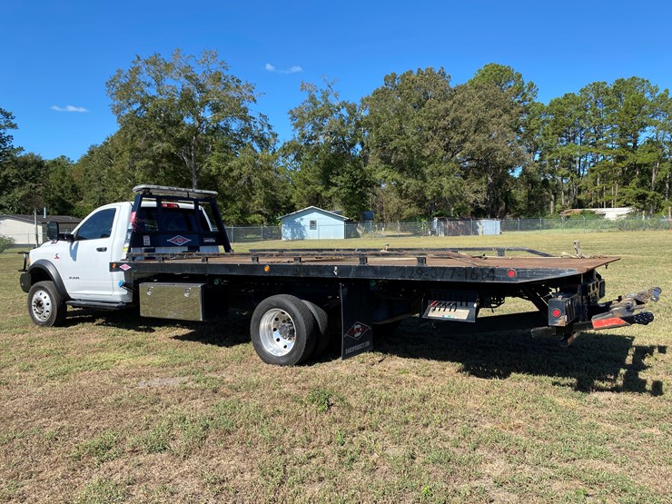 #19-•-#117-•-2020-ram-5500-rolloff-truck-image-3