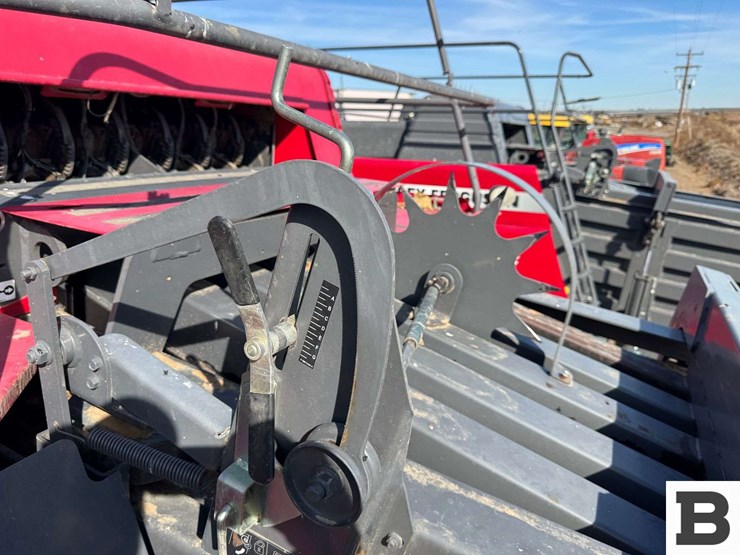 2012-massey-ferguson-2190-image-56