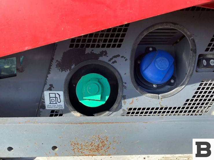 2021-takeuchi-tl12-image-18