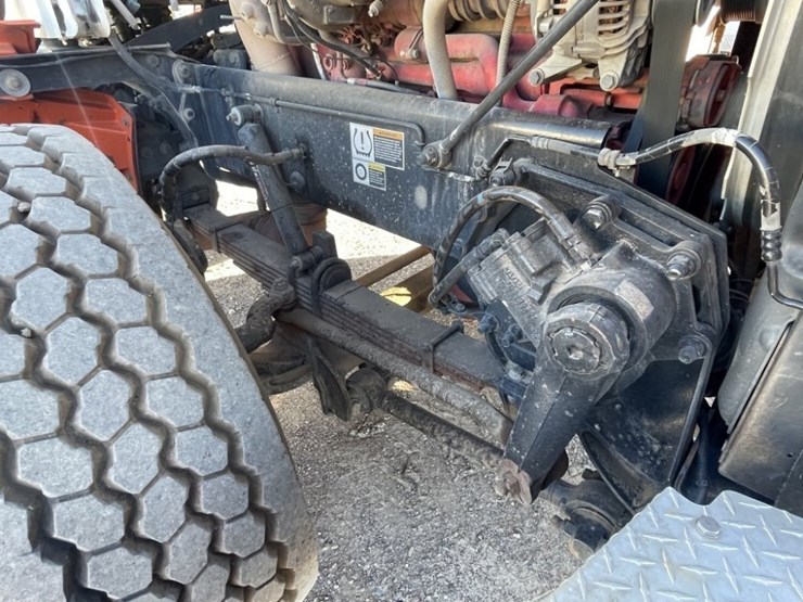 2018-peterbilt-367-image-33