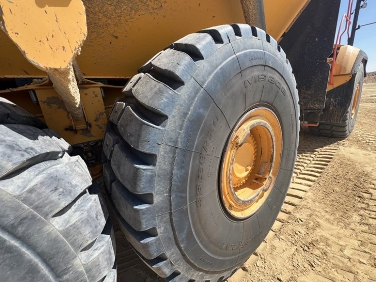 2021-volvo-a60h-image-32