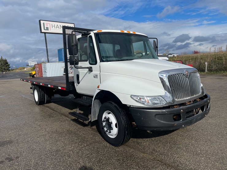 2003-international-durastar-4300-image-3