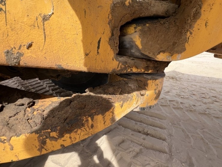 2020-volvo-a60h-image-14