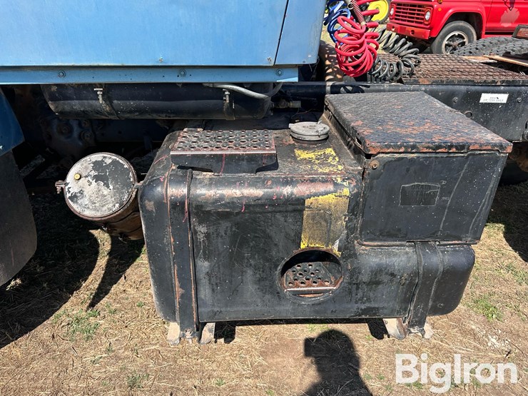 1981-ford-ln9000-image-14